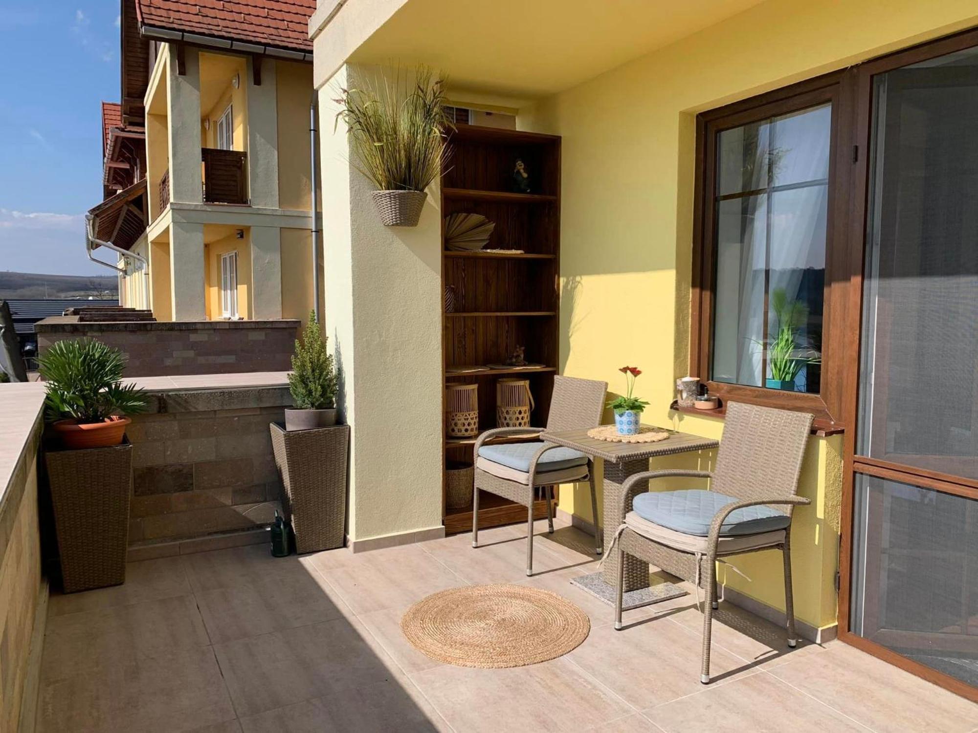 Sovirag Apartman เอ็กแกร์ซาโลก ภายนอก รูปภาพ